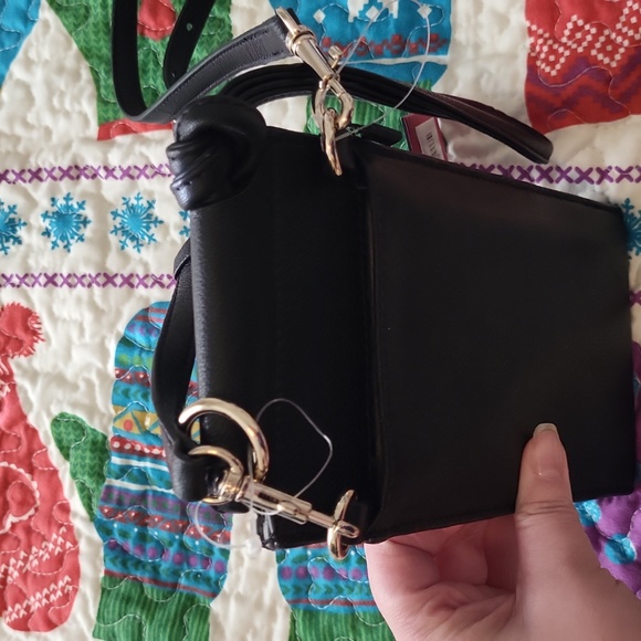 Vince Camuto Wallet - Picture 15 of 17